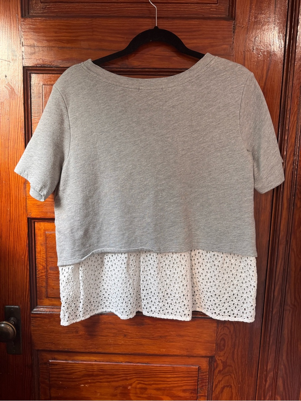 Gibson (Eyelet Back) Split-Media Short Sleeve Sweatshirt Top – Women’s Large